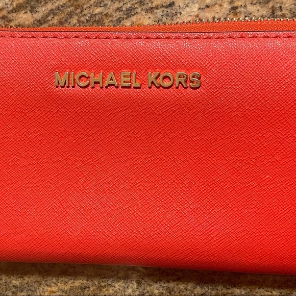 Micheal Kors Wallet - Picture 6 of 7